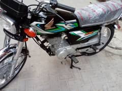 Honda 125 Karachi number 23 model