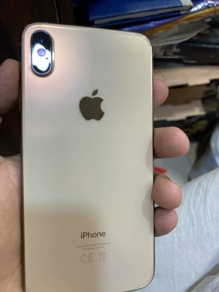 Iphone xs max gold 256 gb water pack 6 month warranty  97 health 1