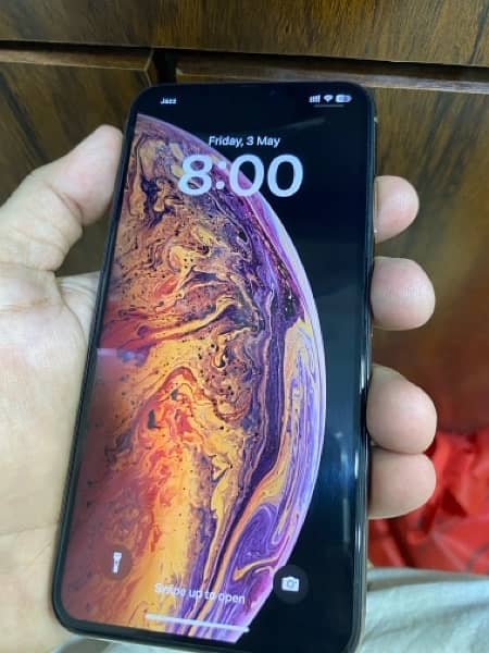 Iphone xs max gold 256 gb water pack 6 month warranty  97 health 6