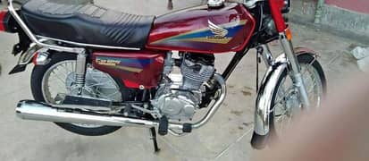 Honda 125 cc Bike 1 Home Used