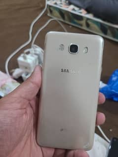 Samsung j7 2016 2/16 for sale