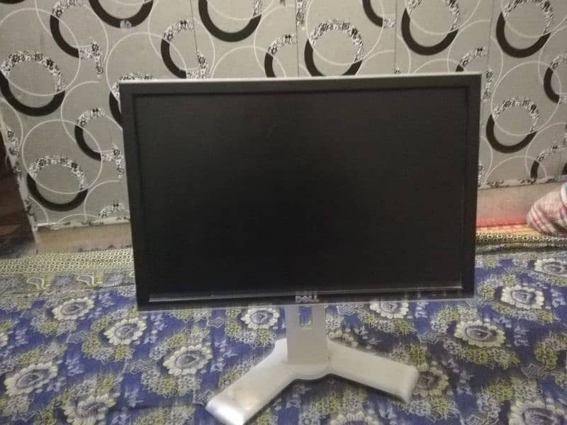 19 inch dell Lcd for urgent sale 0