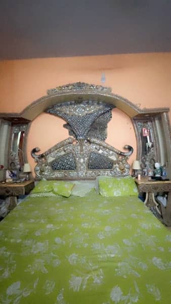 king crown bed awesome look 1