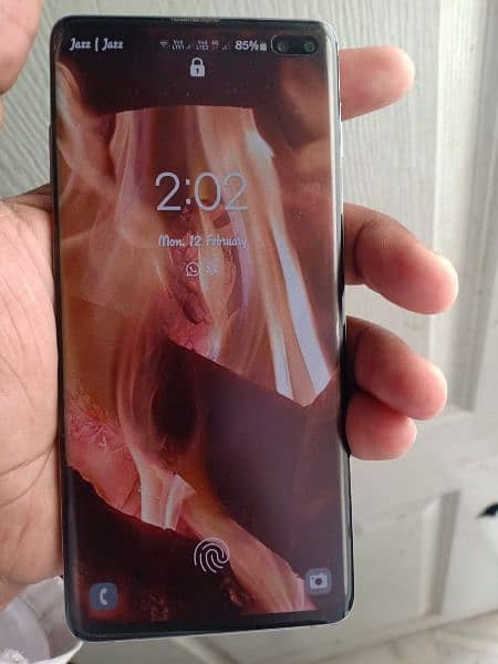 samsung s10 plus cndition 10 by 10 4