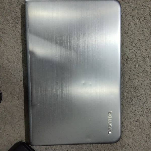 TOSHIBA Laptop, Home used- From USA 0