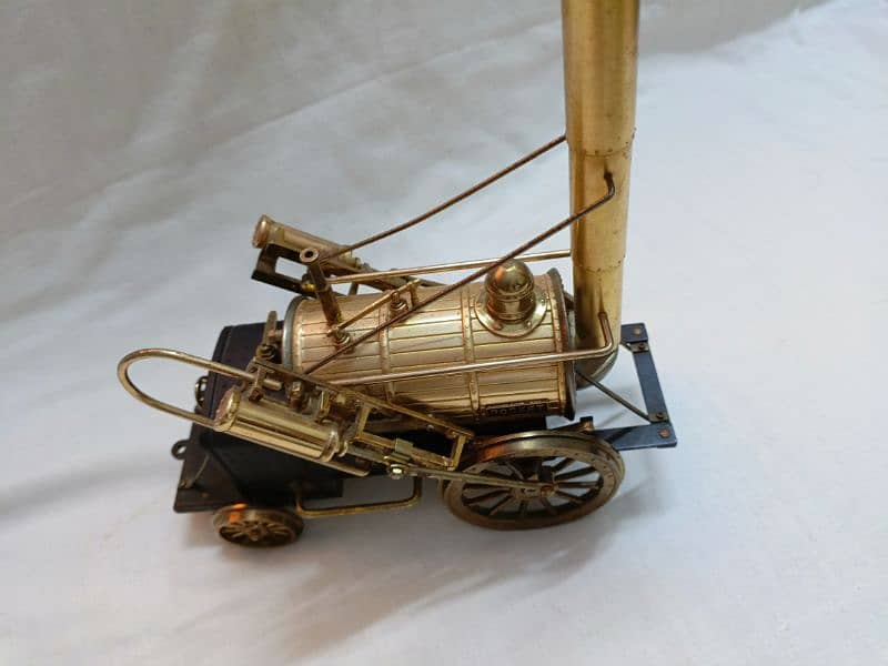 Vintage Modil metal Craft Stephenson Rocket 13