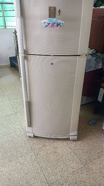 Dawlance Refrigerator Medium 0