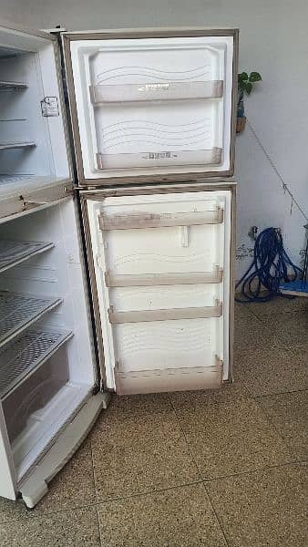 Dawlance Refrigerator Medium 2