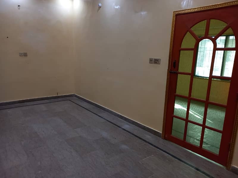 Ground + 3 , 124 yards house in gulistan-e Jouhar block 11 available for sale( rent out @ 120,000) 7