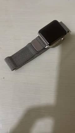 Apple Watch Series 3 38mm Mint New Condition