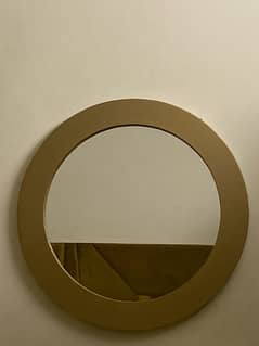 Round mirror 0