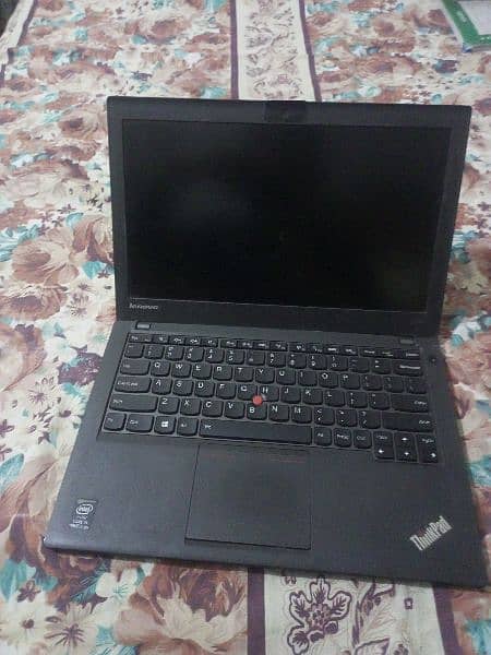 Lenovo laptop thinkpad X240 for sale 2