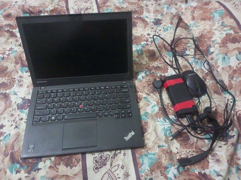 Lenovo laptop thinkpad X240 for sale 5