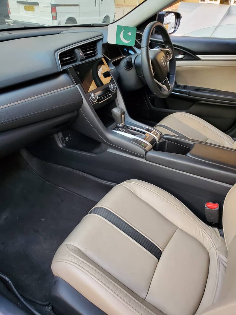 Honda Civic Oriel 1.8 i-VTEC CVT, UG Edition with Sunroof. 9