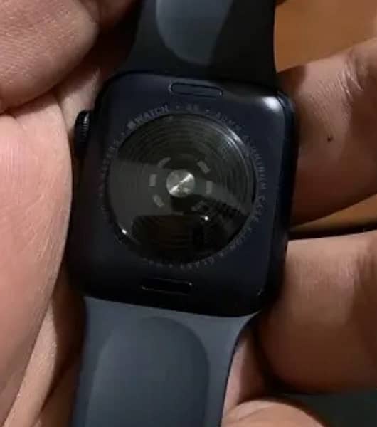 Apple Watch SE (2nd Gen) 40mm 0