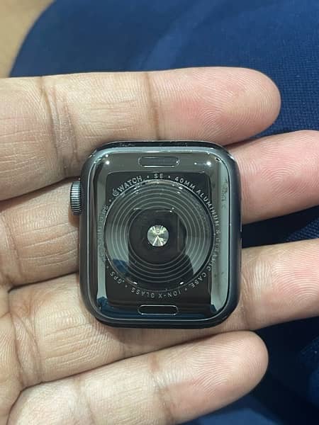 Apple Watch SE (2nd Gen) 40mm 3