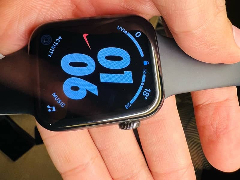 Apple Watch SE 1 - 44 MM 98% battery health 2