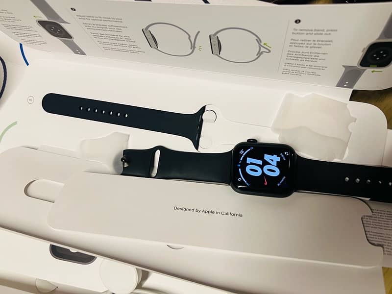 Apple Watch SE 1 - 44 MM 98% battery health 3