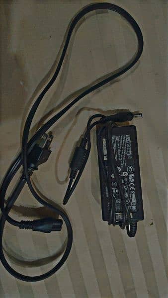 Laptop charger 0