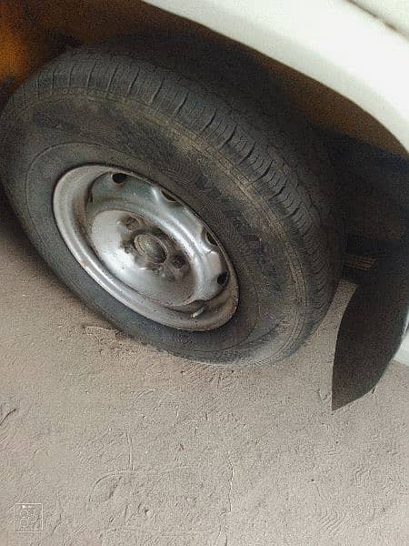 Toyota hiace four tyre new and diesel engine contact by higher 5