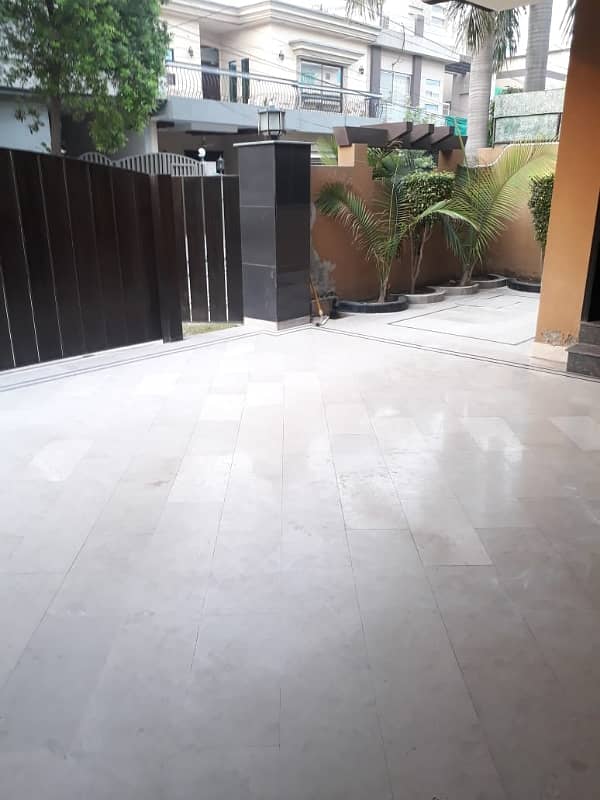 10 Marla VIP Brand New Type Full Tile Floor Full House For Rent In Abdalian Society 17