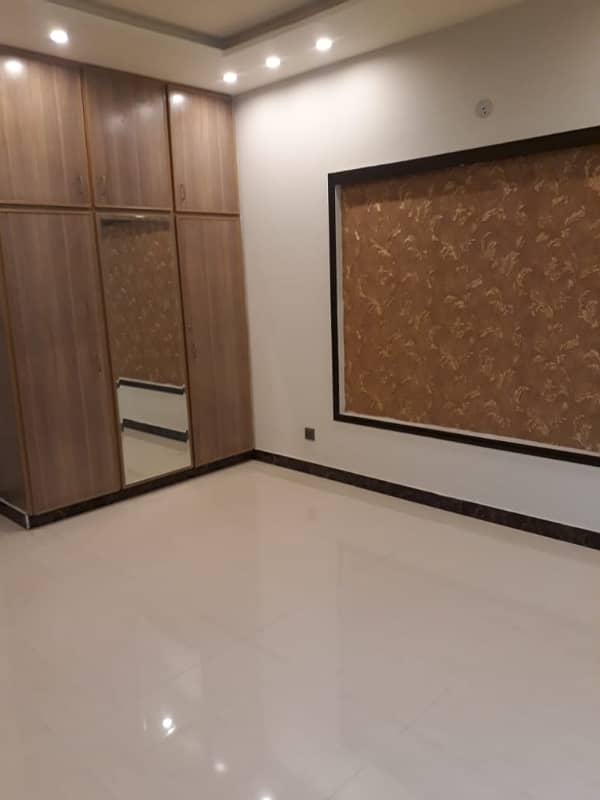 10 Marla VIP Brand New Type Full Tile Floor Full House For Rent In Abdalian Society 30