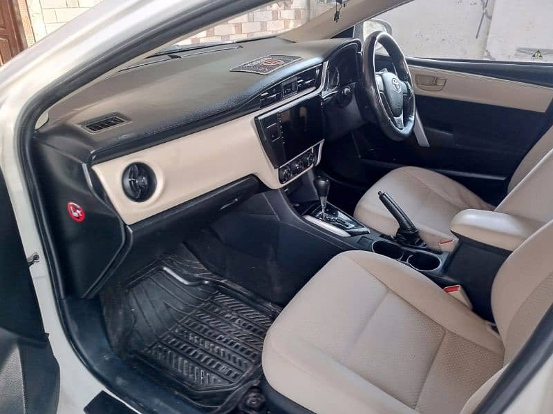 Toyota Corolla GLI automatic transmission 2018 7
