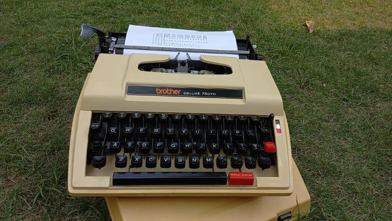 vintage 1970s Brother Typewriter 2