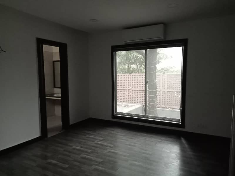 CANTT,COMMERCIAL BUILDING FOR RENT GULBERG GARDEN TOWN SHADMAN LAHORE 36