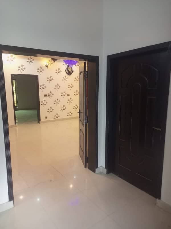 LUXURY 5 MARLA HOUSE FOR RENT IN BAHRIA TOWN LAHORE 1
