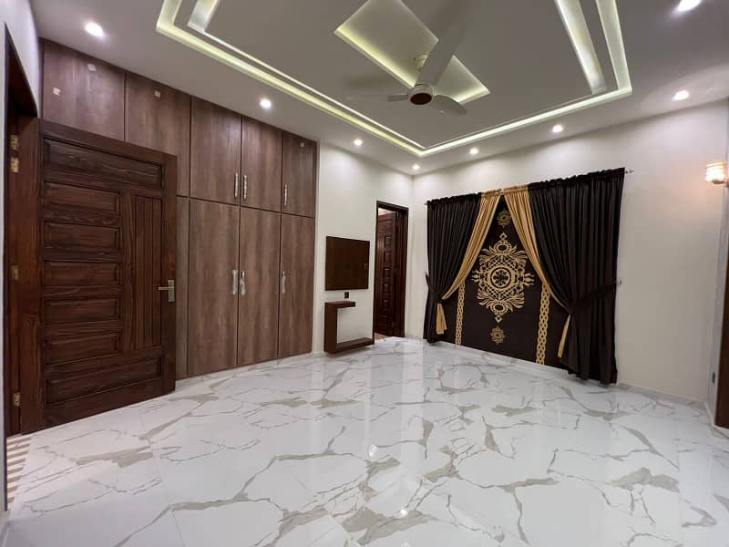 LUXURY BRAND NEW CONDITION 1 KANAL HOUSE FOR RENT IN BAHRIA TOWN LAHORE 23