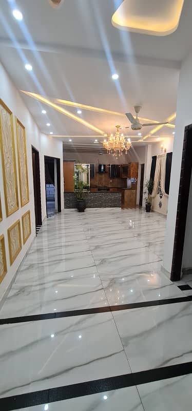 BRAND NEW 10 MARLA HOUSE FOR RENT IN BAHRIA TOWN LAHORE 0