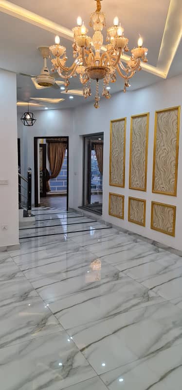 BRAND NEW 10 MARLA HOUSE FOR RENT IN BAHRIA TOWN LAHORE 1