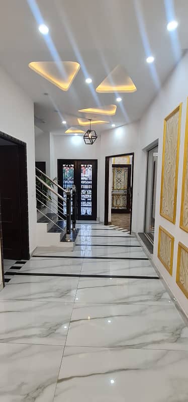 BRAND NEW 10 MARLA HOUSE FOR RENT IN BAHRIA TOWN LAHORE 22
