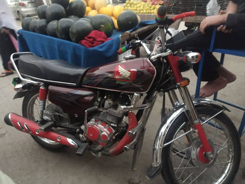 125 bike 2023 model with Peshawar number in good condition in 2