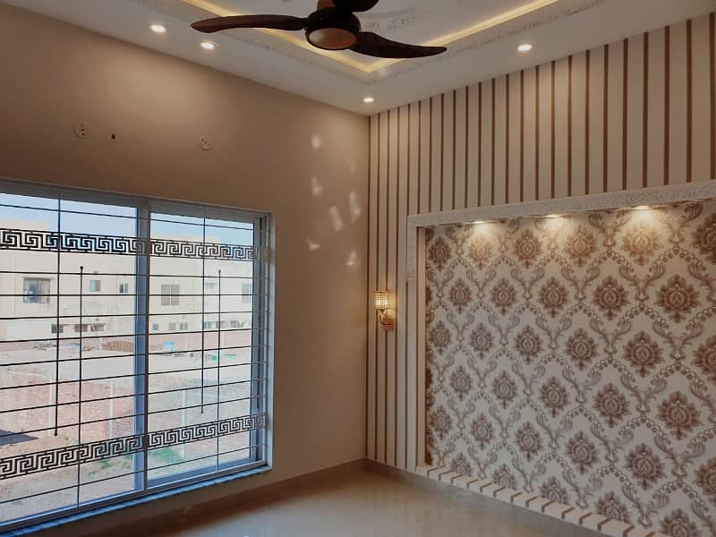 BRAND NEW 5 MARLA HOUSE FOR RENT IN BAHRIA TOWN LAHORE 1