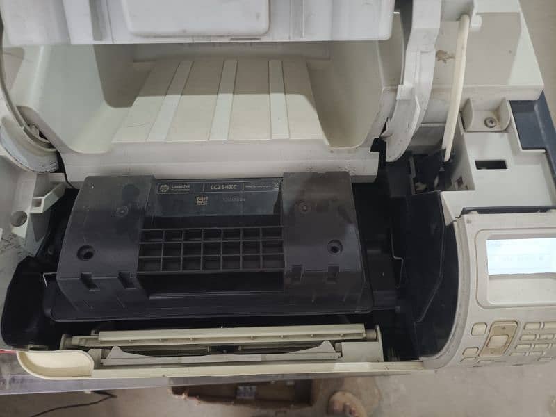 Computer with Complete Material and Printer HP Laser jet 4015n 0