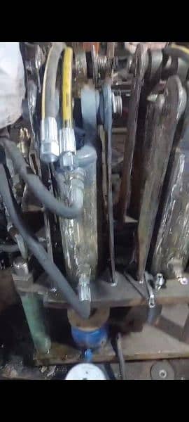 Hydraulic Rubber Moulding Press Machine 2