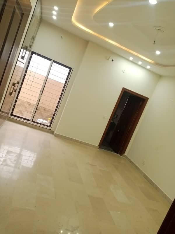 LUXURY 10 MARLA UPPER PORTION HOUSE FOR RENT IN BAHRIA TOWN LAHORE 0