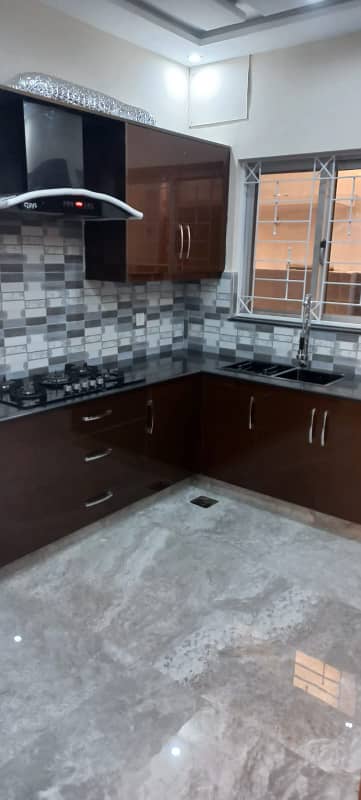10 MARLA LOWER PORTION HOUSE FOR RENT IN BAHRIA TOWN LAHORE 1