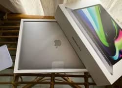Apple MacBook Pro with complete box