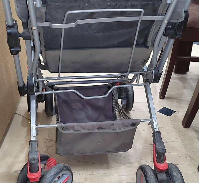 Baby Stroller in Brand New Condition 4