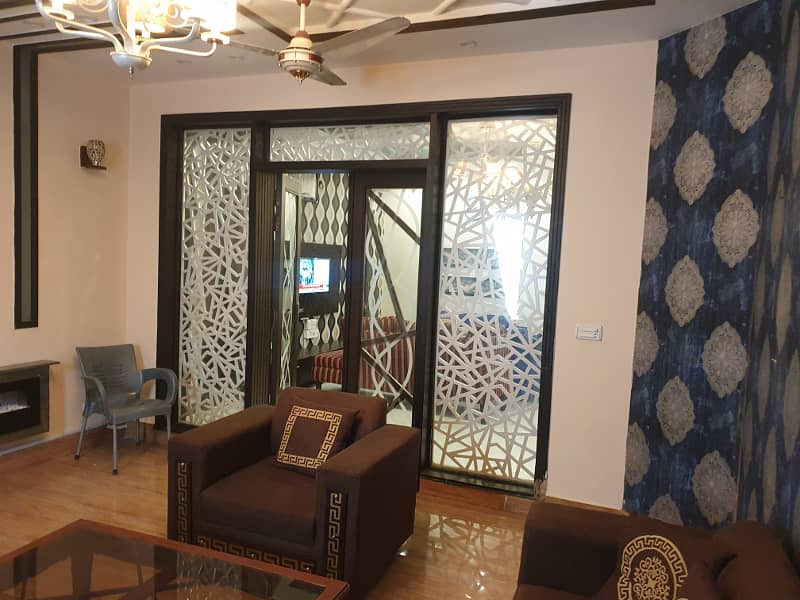 LUXURY 10 MARLA HOUSE FOR RENT IN BAHRIA TOWN LAHORE 2