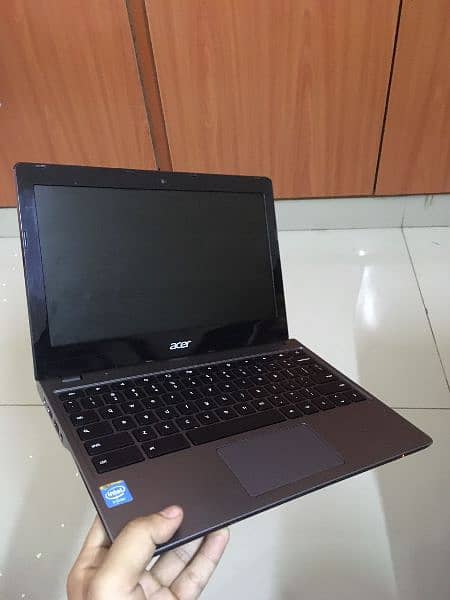 Acer C740 4/128GB SSD 2