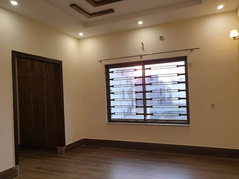 BRAND NEW LUXURY 1 KANAL HOUSE FOR RENT IN BAHRIA TOWN LAHORE 12