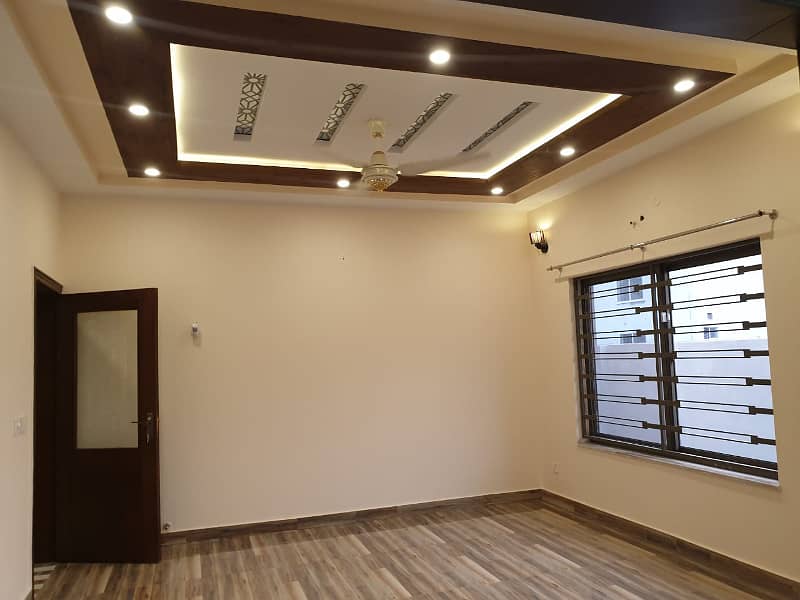 BRAND NEW LUXURY 1 KANAL HOUSE FOR RENT IN BAHRIA TOWN LAHORE 25