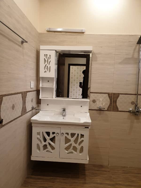 BRAND NEW LUXURY 1 KANAL HOUSE FOR RENT IN BAHRIA TOWN LAHORE 34