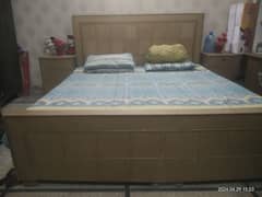 03098402902 king size bed, side tables, dressing, showcase