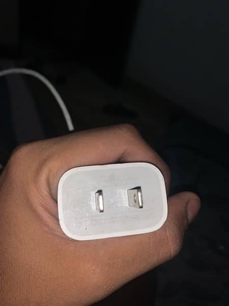 iphone ginuene charger 0