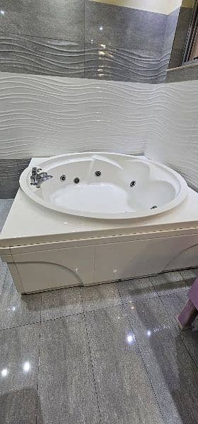 Jacuzzi for sale slightly used 2